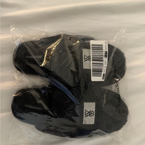Victoria's Secret Black Plush Slippers - Picture 2 of 2